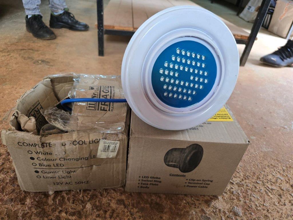 101 Sun command led pool light colour changing x2